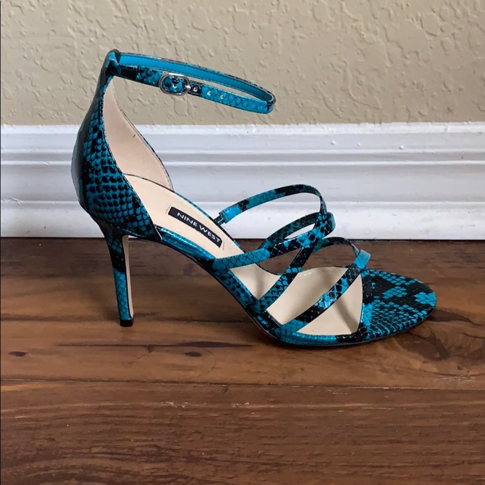 ❗️NIB Nine West Turquoise Snake Strappy Heel - Picture 5 of 8